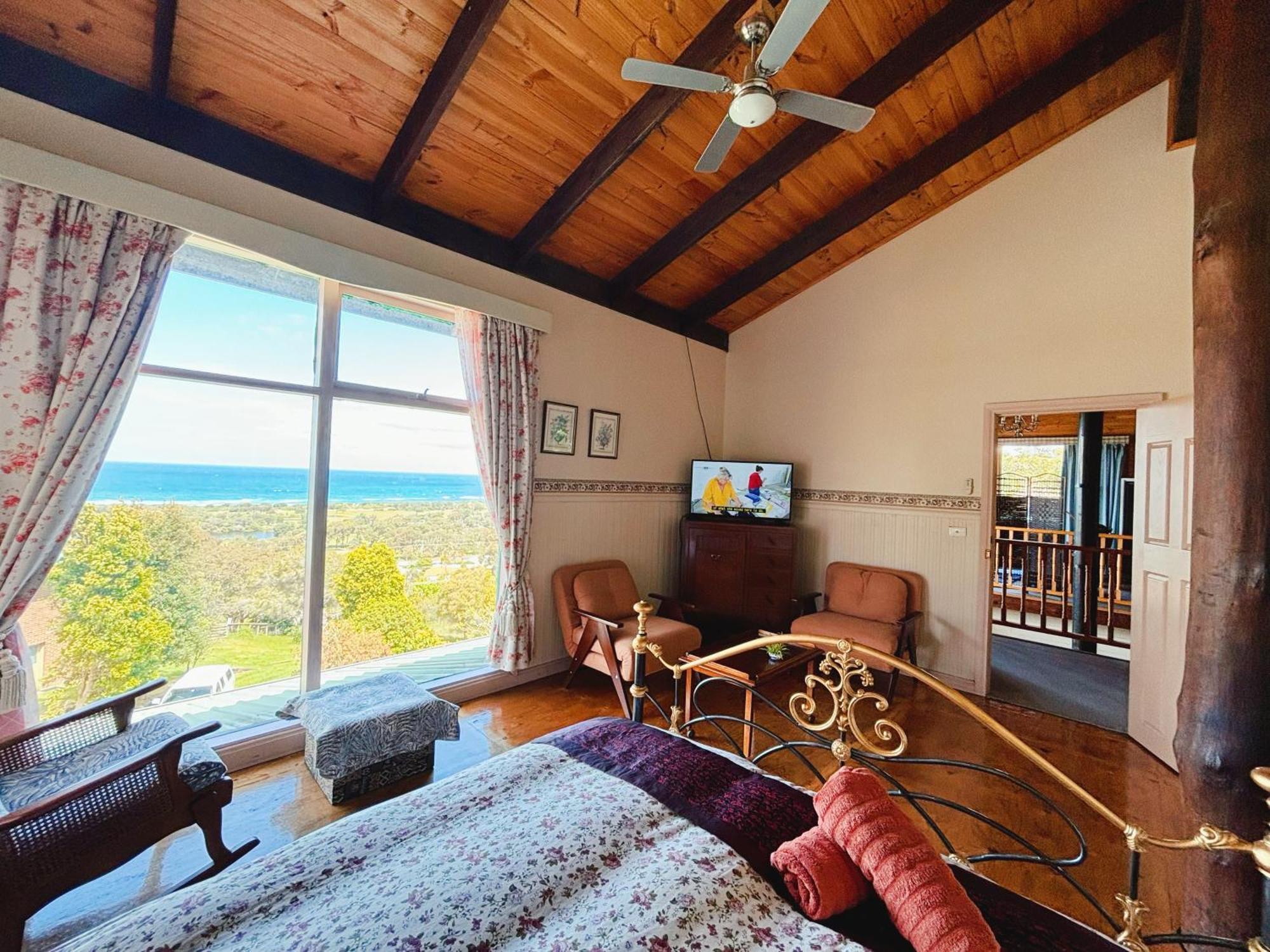 The Goat And Goose Bed & Breakfast Lakes Entrance Exterior photo